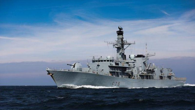 Chiến hạm HMS Kent của Anh. (Nguồn: Bộ Quốc phòng Anh) Anh điều thêm tàu tham gia sứ mệnh hải quân tại vùng Vịnh ảnh 1