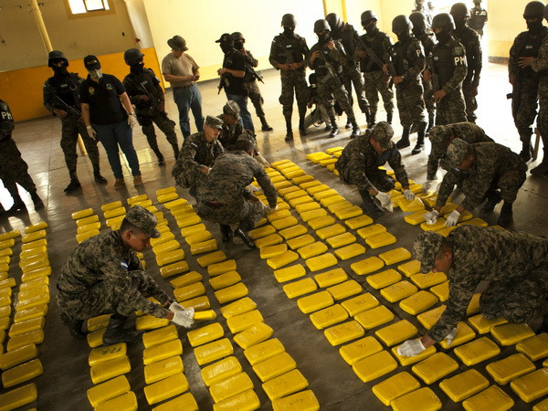 Colombia phá hủy hơn 100 trung tâm pha chế cocain bất hợp pháp ảnh 1