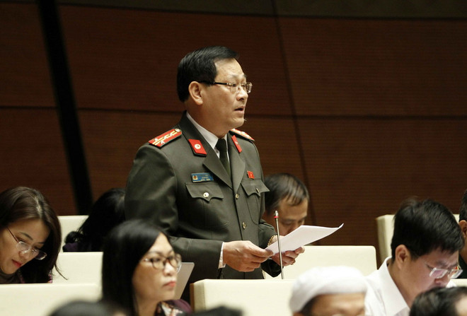 Đại biểu Quốc hội tranh luận về việc ban hành Luật An ninh mạng ảnh 1