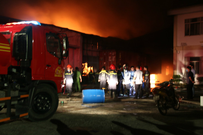 Đồng Nai: Cháy lớn tại công ty sản xuất mica, tấm lợp PVC ảnh 1