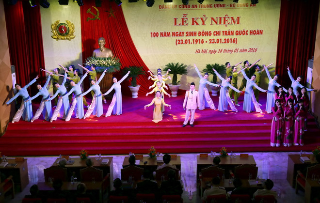 Kỷ niệm 100 năm ngày sinh nguyên Bộ trưởng Công an Trần Quốc Hoàn ảnh 1