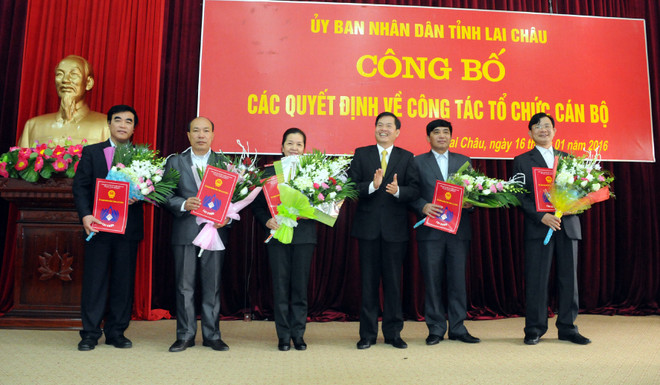 Lai Châu tổ chức công bố nhiều quyết định nhân sự quan trọng ảnh 1
