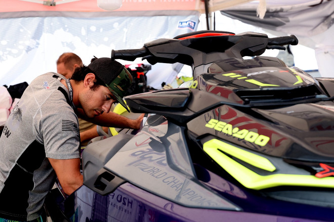 binh dinh_dua thuyen may 2.jpg