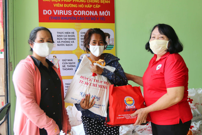 TPHCM hỗ trợ kịp thời các trường hợp khó khăn bị ảnh hưởng dịch bệnh ảnh 1