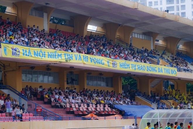 Hà Nội T&T đổi tên và nhận quyền quản lý sân Hàng Đẫy. (Ảnh: Minh Chiến/Vietnam+) Hà Nội T&T đổi tên thành Câu lạc bộ bóng đá Hà Nội ảnh 2