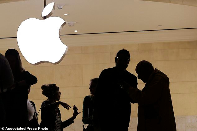 Apple lần đầu tiên phát trực tiếp sự kiện ra mắt iPhone trên Twitter ảnh 1