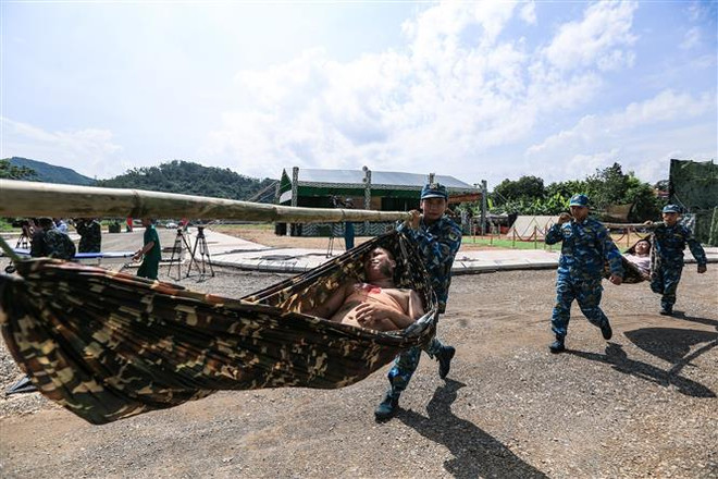 Chủ động ứng phó thiên tai ảnh hưởng đến đập hồ Thủy điện Hòa Bình ảnh 7