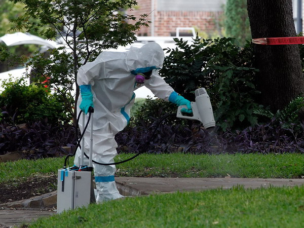 Mỹ: Y tá gốc Việt nhiễm Ebola vì bệnh viện vi phạm quy trình điều trị ảnh 1