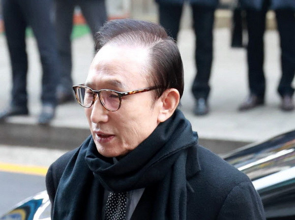 Khám xét văn phòng anh trai cựu Tổng thống Hàn Quốc Lee Myung-bak ảnh 1