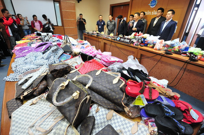 Interpol mở chiến dịch chống hàng giả ở 10 nước châu Á ảnh 1