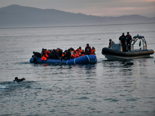 Italy hỗ trợ 215 triệu USD cho châu Phi ngăn dòng người di cư ảnh 1