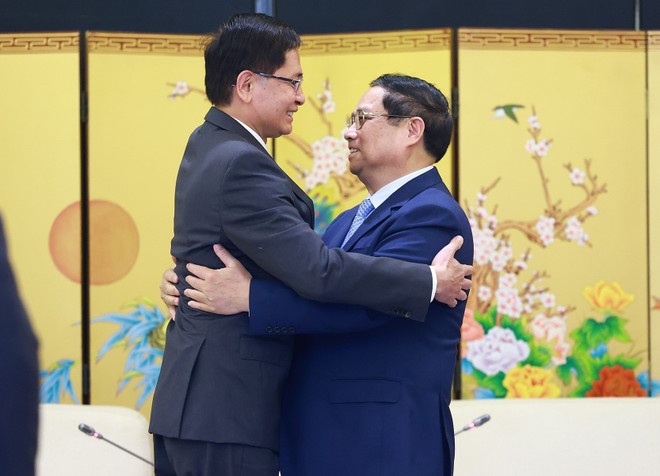 ttxvn_20241106_thu tuong pham minh chinh_tiep chu tich khu tu tri choang_tinh quang tay (4).jpg