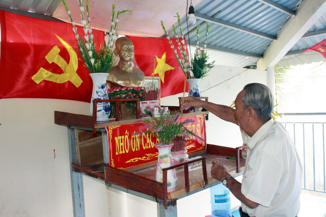 Người cựu chiến binh dành lương hưu làm nhà thờ Bác Hồ ảnh 2