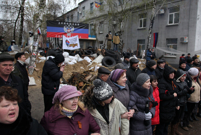 Nga muốn miền Đông Ukraine tham gia soạn hiến pháp ảnh 1