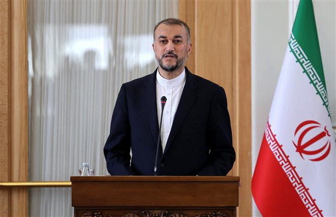 Ngoại trưởng Iran Hossein Amirabdollahian. (Ảnh: AFP/TTXVN) Iran hoãn kế hoạch cử đại sứ mới tới Thụy Điển sau vụ đốt kinh Koran ảnh 1