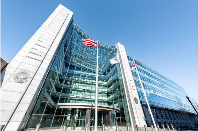 Báo Mỹ: Ủy ban Chứng khoán Mỹ chuẩn bị công bố án phạt Facebook ảnh 1