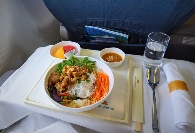 Hành khách Vietnam Airlines thưởng thức “bản giao hưởng ẩm thực” mới ảnh 9