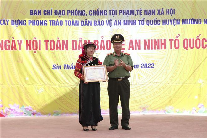 Điện Biên: Ngày hội toàn dân bảo vệ an ninh Tổ quốc tại Mường Nhé ảnh 4