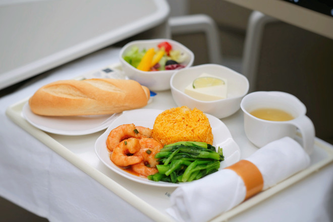 Hành khách Vietnam Airlines thưởng thức “bản giao hưởng ẩm thực” mới ảnh 8