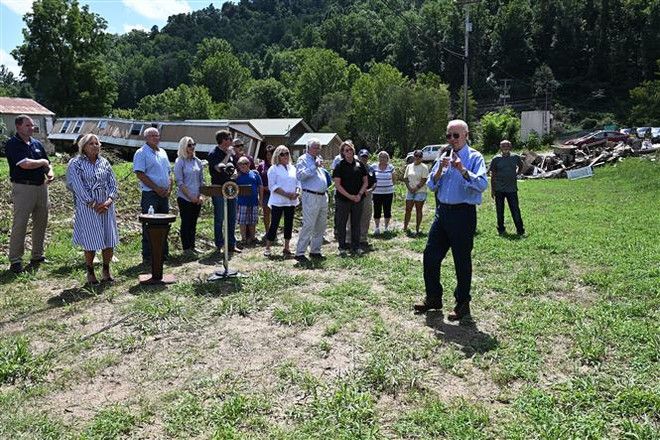 Uy tín của Tổng thống Mỹ tăng lên mức cao nhất trong hai tháng qua ảnh 1