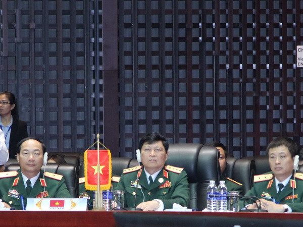 Việt Nam đề xuất xây dựng Bộ Quy tắc dành cho máy bay tại Biển Đông ảnh 1