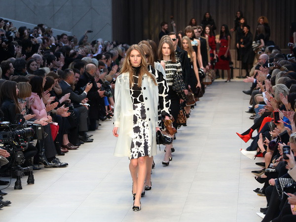 Thời trang cao cấp trở thành "nạn nhân" của biến đổi khí hậu ảnh 1