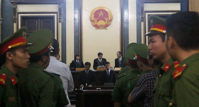 Xét xử Phạm Công Danh: Tòa từ chối luật sư bảo vệ ông Trần Bắc Hà ảnh 1