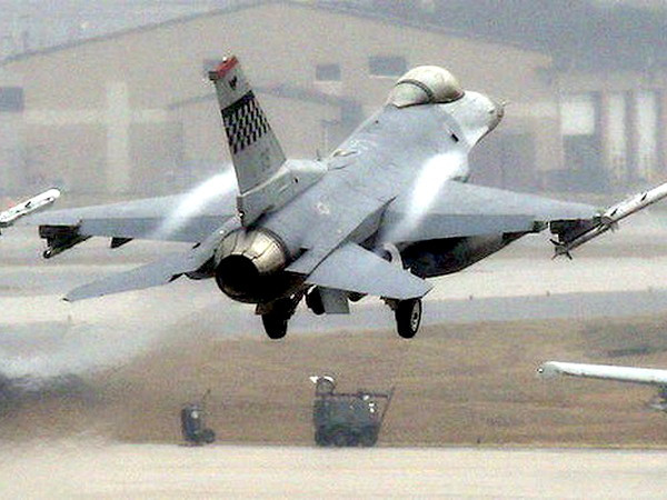 Mỹ triển khai 12 máy bay chiến đấu F-16 tới Hàn Quốc ảnh 1