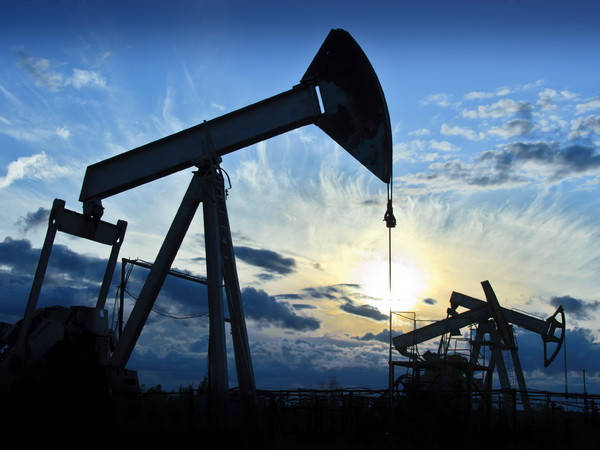 Giá dầu tiếp tục đi xuống vì ngành chế tạo "ốm yếu" của Trung Quốc ảnh 1