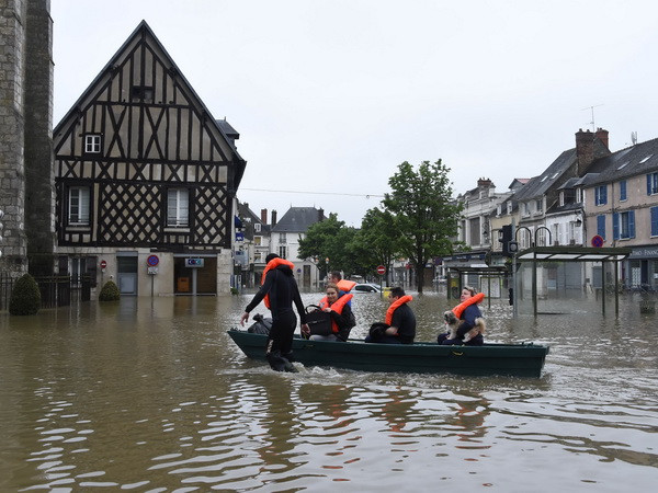 Bang Texas ở Mỹ bang bố tình trạng thảm họa do bão lớn ảnh 1