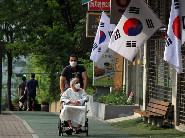 Điều chế thành công kháng thể chống virus MERS từ trứng đà điểu ảnh 1