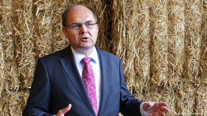 Đức đề nghị Nga giảm nhẹ lệnh cấm vận hàng nông nghiệp ảnh 1