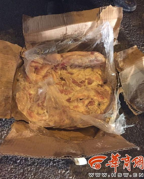 Ghê rợn 20 tấn thịt bốc mùi hôi thối đang trên đường đi tiêu thụ ảnh 3