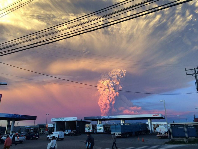 [Photo] Núi lửa Calbuco ở Chile phun trào lần đầu tiên sau 42 năm ảnh 3