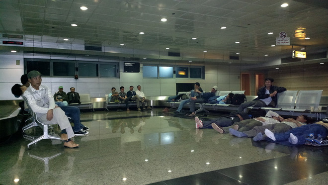 Gần 200 lao động Việt sơ tán khỏi Libya bằng đường hàng không ảnh 1