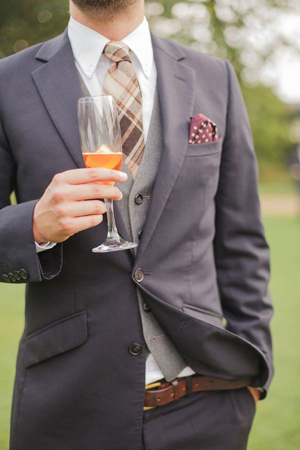 Trở thành chú rể hoàn hảo với 4 quy tắc diện suit trong ngày cưới ảnh 14