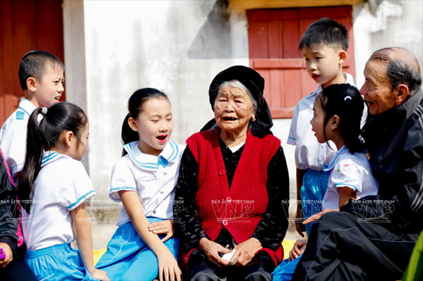 Về xứ Nghệ khám phá nét độc đáo của loại hình dân ca Ví, Giặm ảnh 5