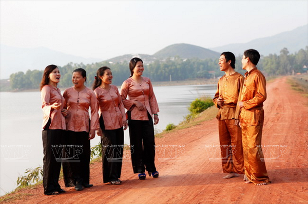 Về xứ Nghệ khám phá nét độc đáo của loại hình dân ca Ví, Giặm ảnh 2