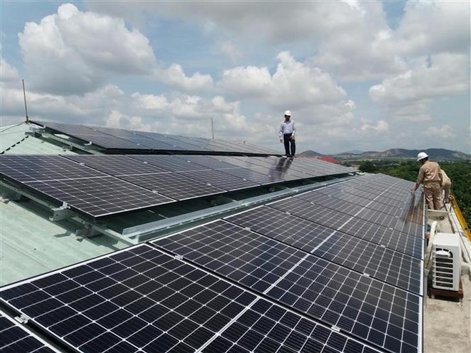 Bộ Công Thương kiến nghị tiếp tục đưa vào quy hoạch hơn 2.428MW điện Mặt Trời đến năm 2030. (Ảnh: Hoài Nam/TTXVN) Quy hoạch Điện VIII dự kiến bỏ nhiều dự án nhiệt điện than ảnh 2