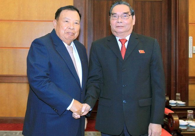 Thường trực Ban Bí thư Lê Hồng Anh tiếp Phó Chủ tịch nước Lào ảnh 1