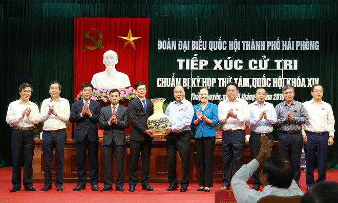 Thủ tướng Nguyễn Xuân Phúc tiếp xúc cử tri Thủy Nguyên, Hải Phòng ảnh 2