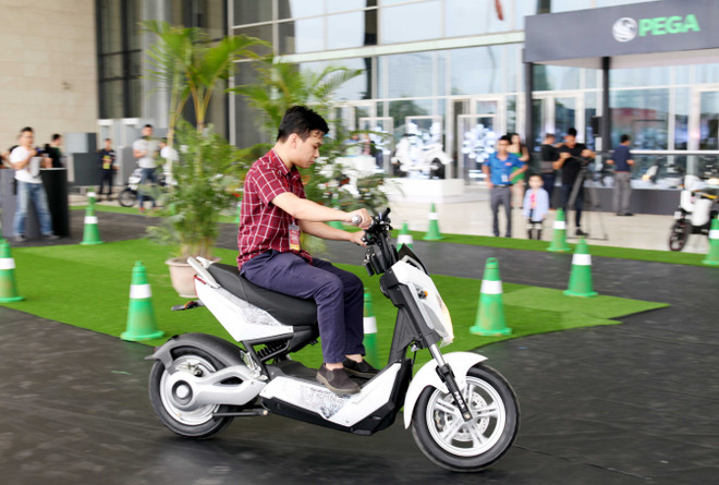 Xe điện độc đáo với chế độ lùi cùng khả năng chống nước ảnh 8