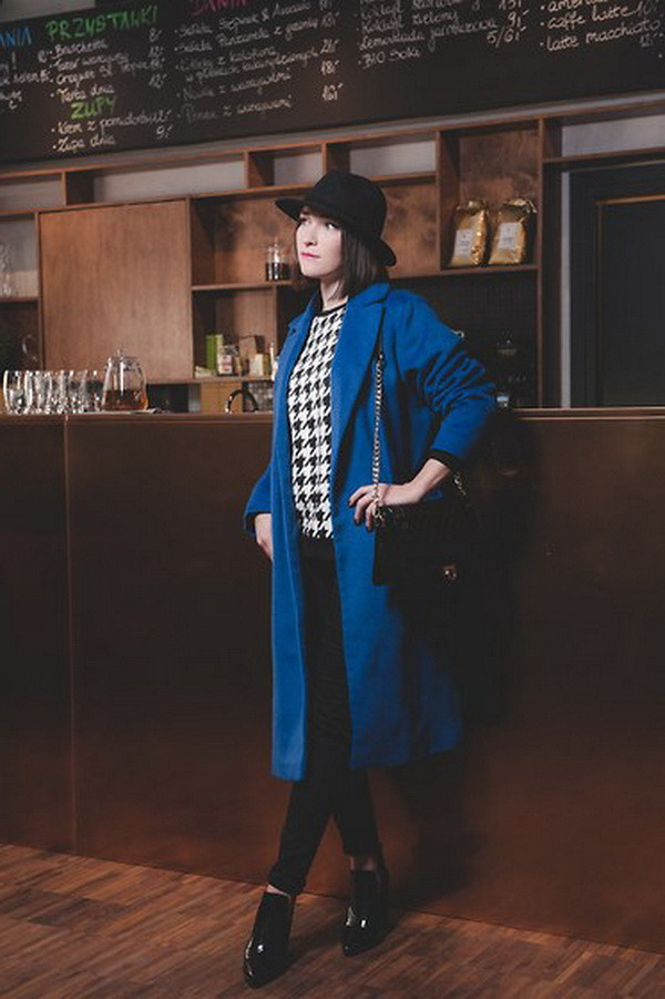 Xanh cobalt: Sắc màu mang tới vẻ đẹp thời thượng trong mùa Đông ảnh 7