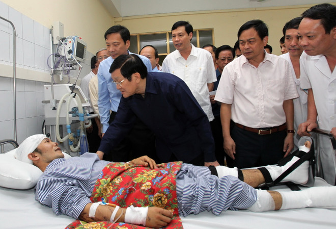 Chủ tịch nước kiểm tra khắc phục hậu quả lũ lụt tại Quảng Ninh ảnh 2