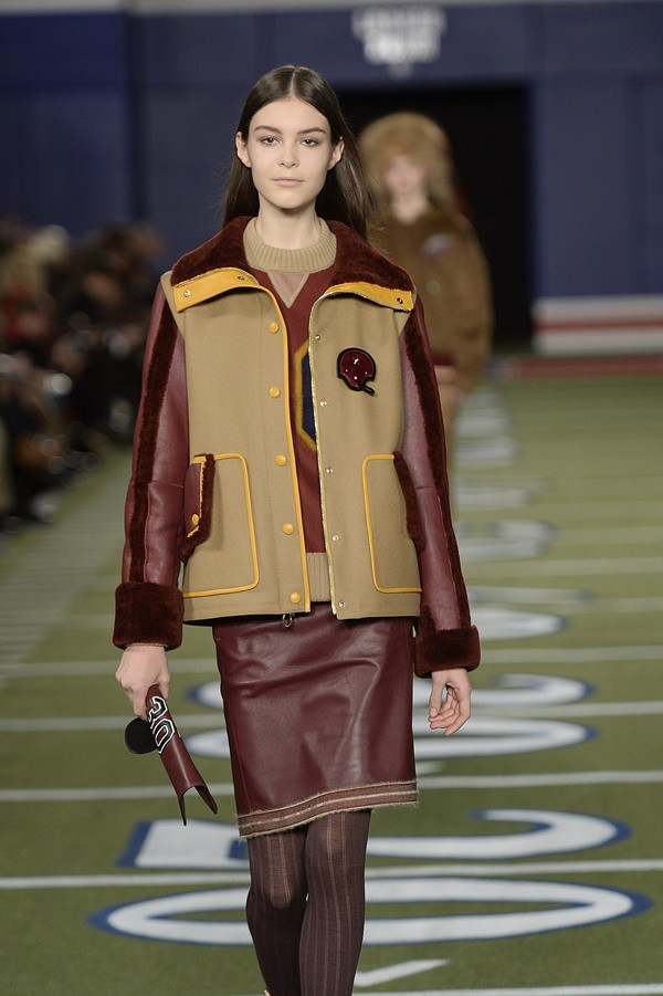 Những gương mặt hứa hẹn sẽ tỏa sáng trên sàn catwalk 2015 ảnh 16