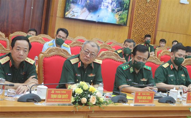 Bộ trưởng Bộ Quốc phòng Phan Văn Giang làm việc với Tỉnh ủy Cao Bằng ảnh 3