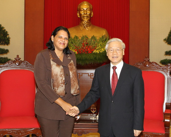 Tổng Bí thư tiếp Phó Chủ tịch Hội đồng Nhà nước Cuba ảnh 1