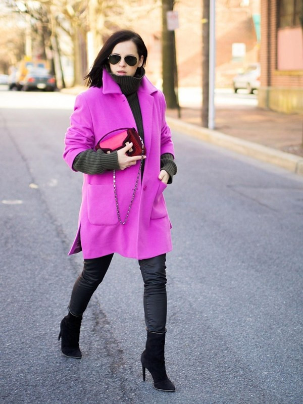 Áo khoác hồng "phủ sóng" từ sàn diễn thời trang tới mọi nẻo phố ảnh 8
