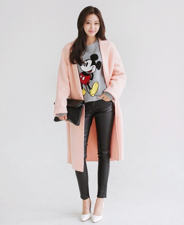 Áo khoác hồng "phủ sóng" từ sàn diễn thời trang tới mọi nẻo phố ảnh 13