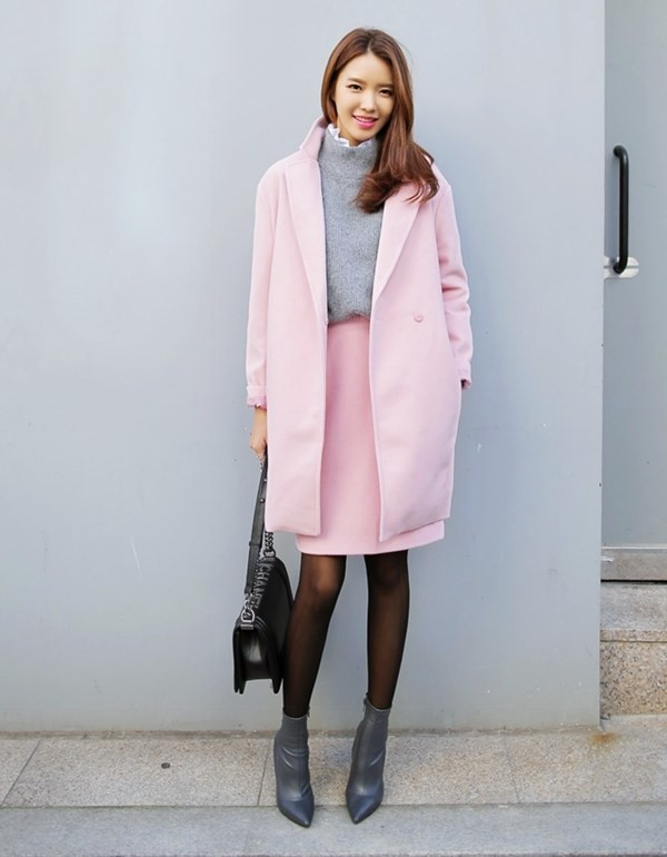 Áo khoác hồng "phủ sóng" từ sàn diễn thời trang tới mọi nẻo phố ảnh 17